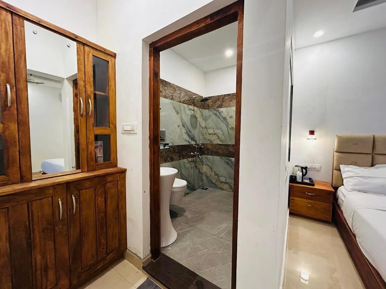 Lavilla Lake Resort And Restaurant Kollam