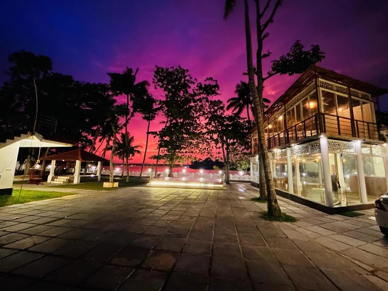 Lavilla Lake Resort And Restaurant Kollam